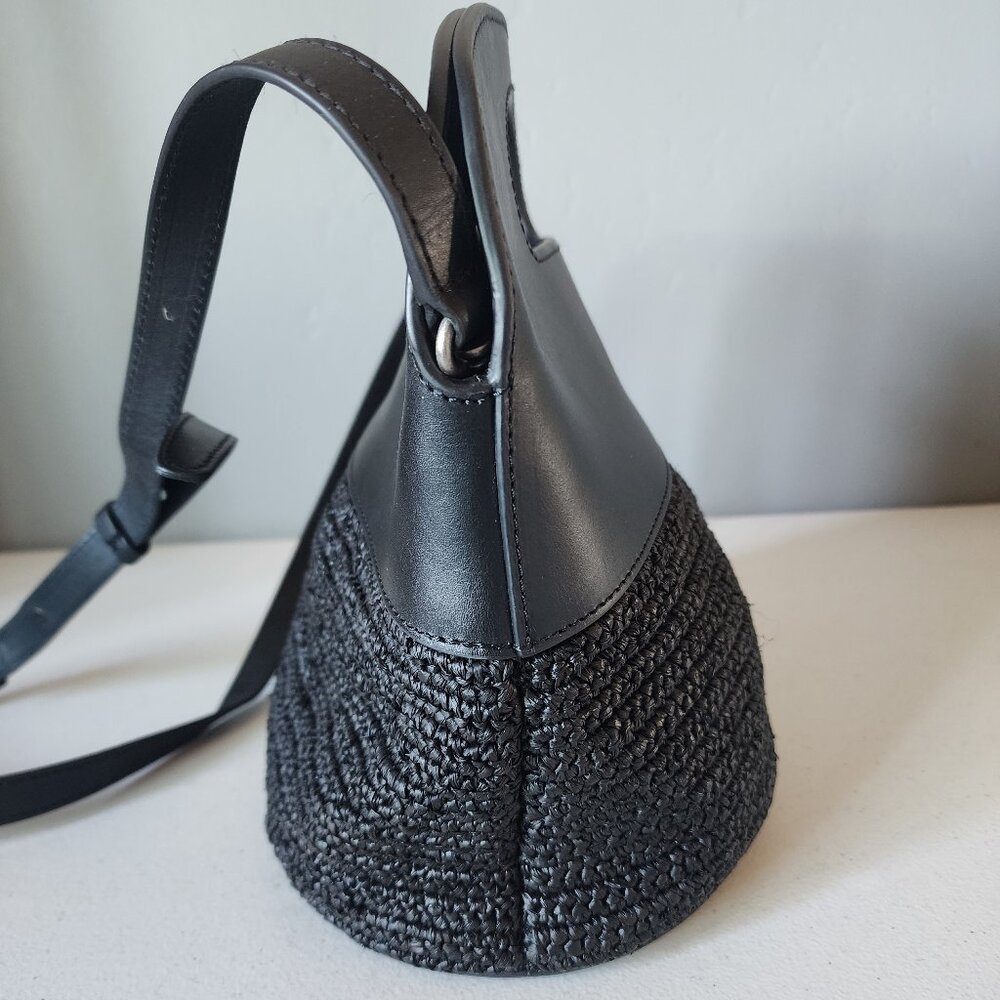 Banana Republic Bucket/Crossbody "LIKE NEW" - Picture 5 of 16